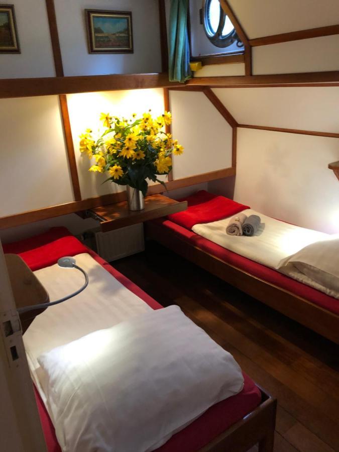 Hotelboot Zwaan Amsterdam Bagian luar foto