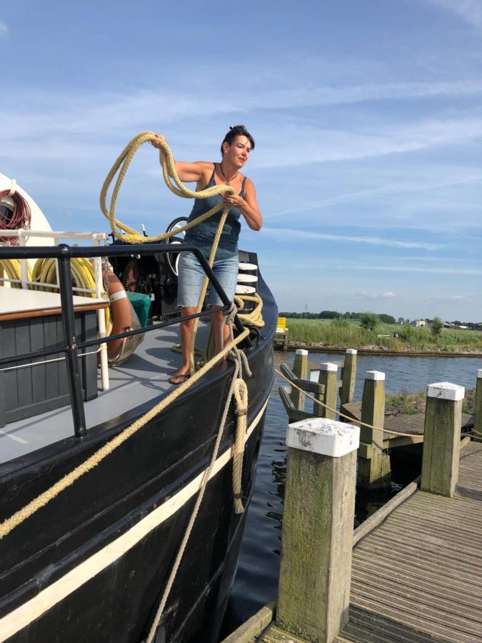 Hotelboot Zwaan Amsterdam Bagian luar foto