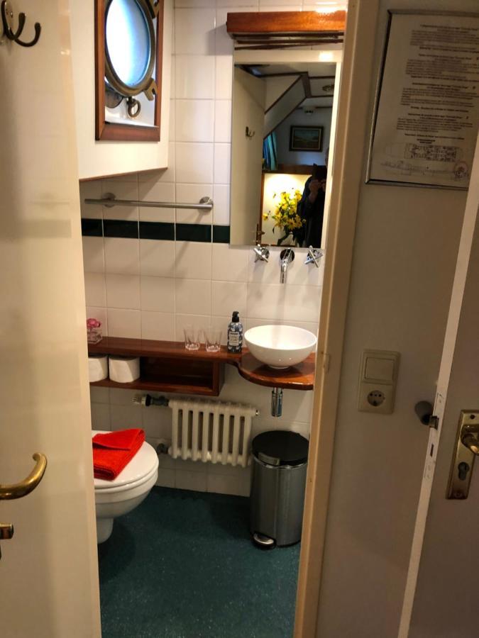 Hotelboot Zwaan Amsterdam Bagian luar foto