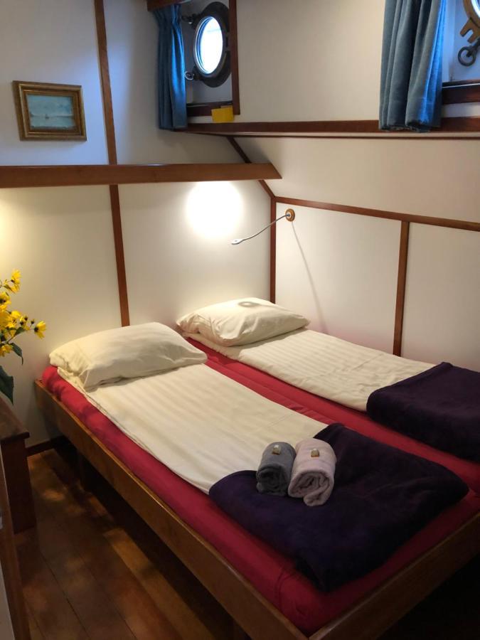 Hotelboot Zwaan Amsterdam Bagian luar foto