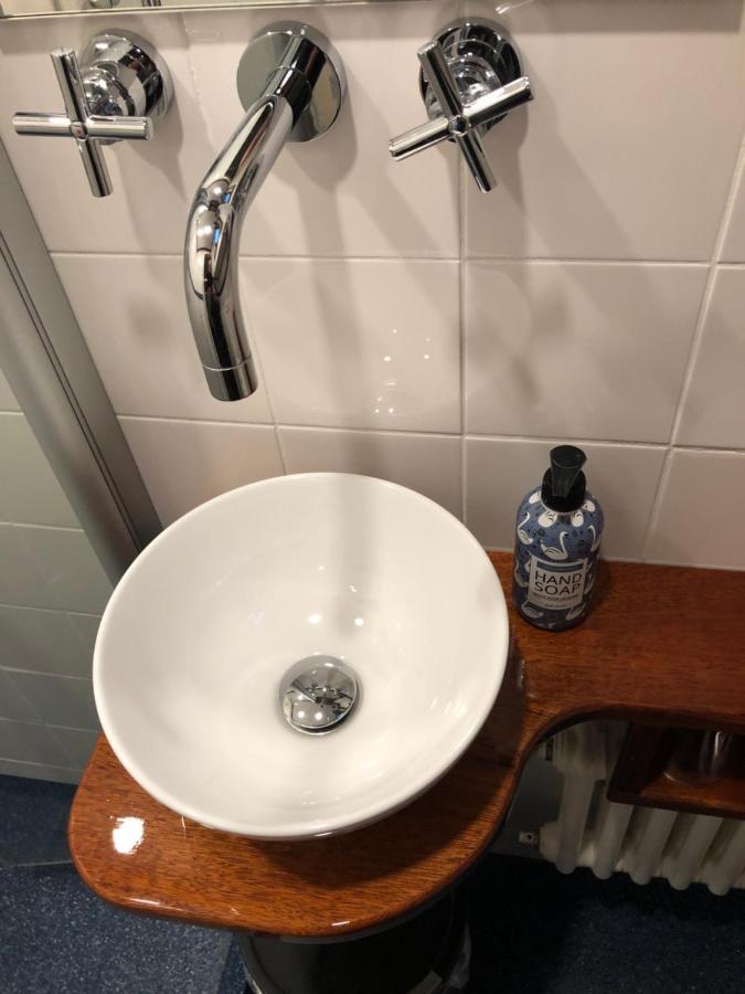 Hotelboot Zwaan Amsterdam Bagian luar foto