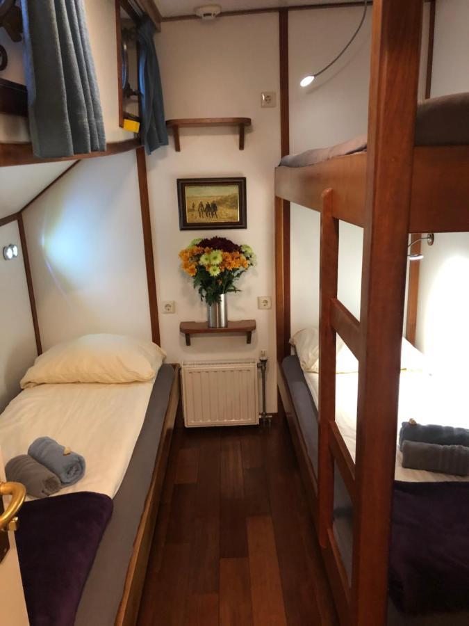 Hotelboot Zwaan Amsterdam Bagian luar foto