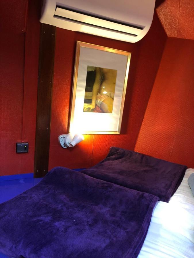 Hotelboot Zwaan Amsterdam Bagian luar foto