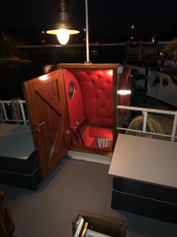 Hotelboot Zwaan Amsterdam Bagian luar foto